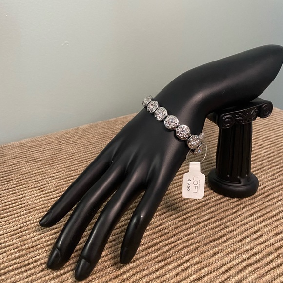 LOFT Jewelry - Loft stretch bracelet